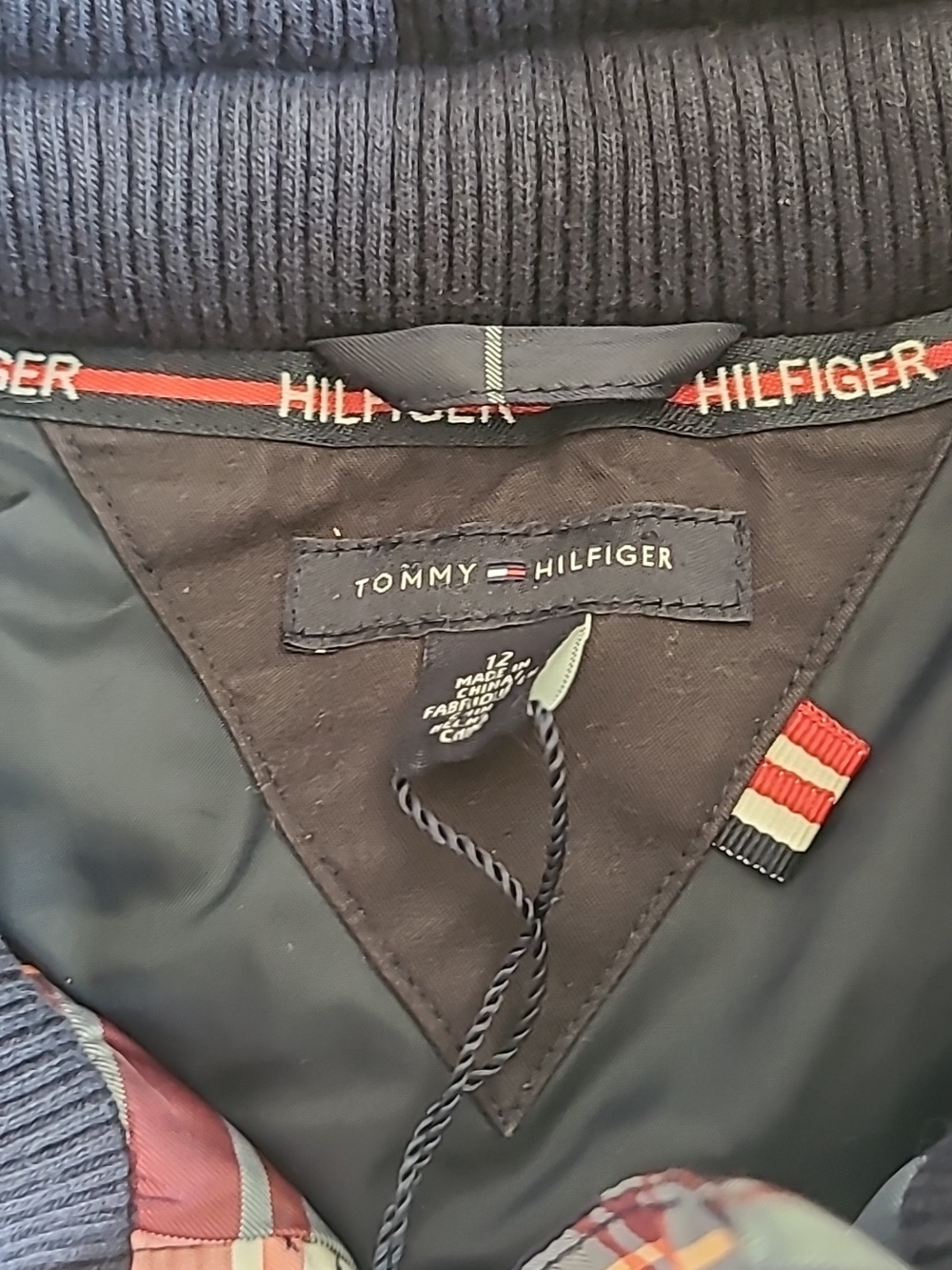 Tommy Hilfiger Navy Blue Boys Winter Vest Size 12.  Like New - Picture 3 of 5